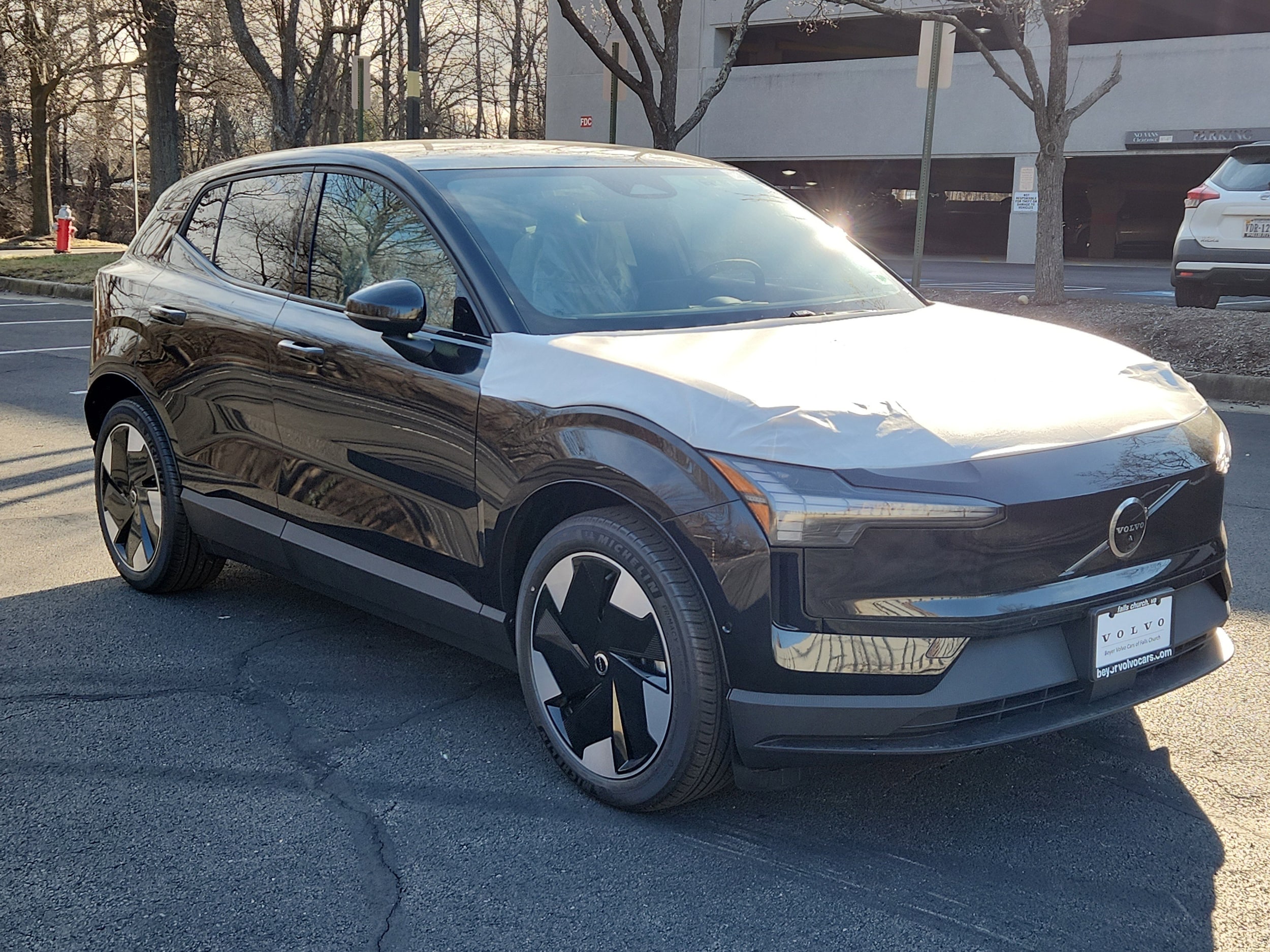 2025 Volvo EX30 Ultra's photo