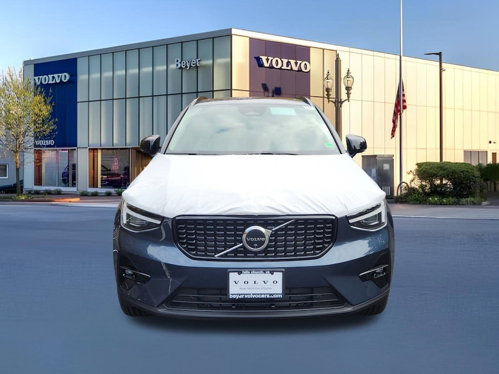 New 2026 Volvo XC40 B5 Plus SUV