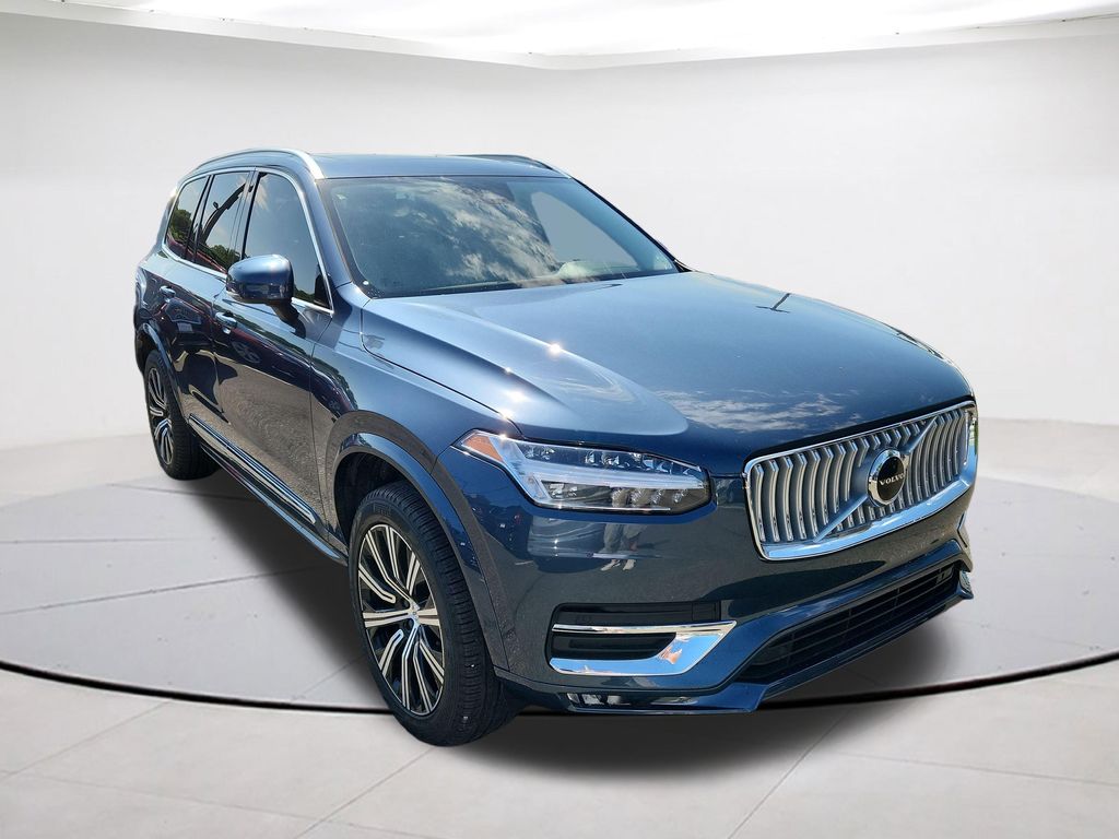 2025 Volvo XC90 B5 Core Bright 4WD's photo