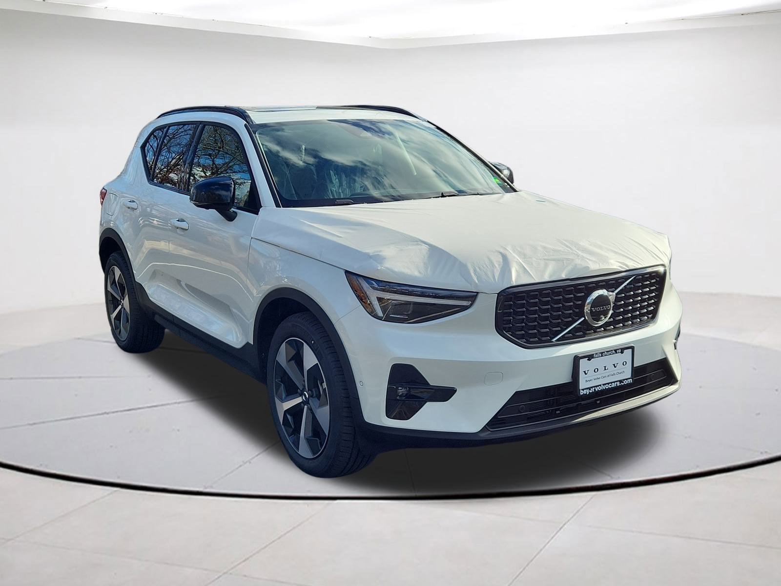2026 Volvo XC40 Plus's photo