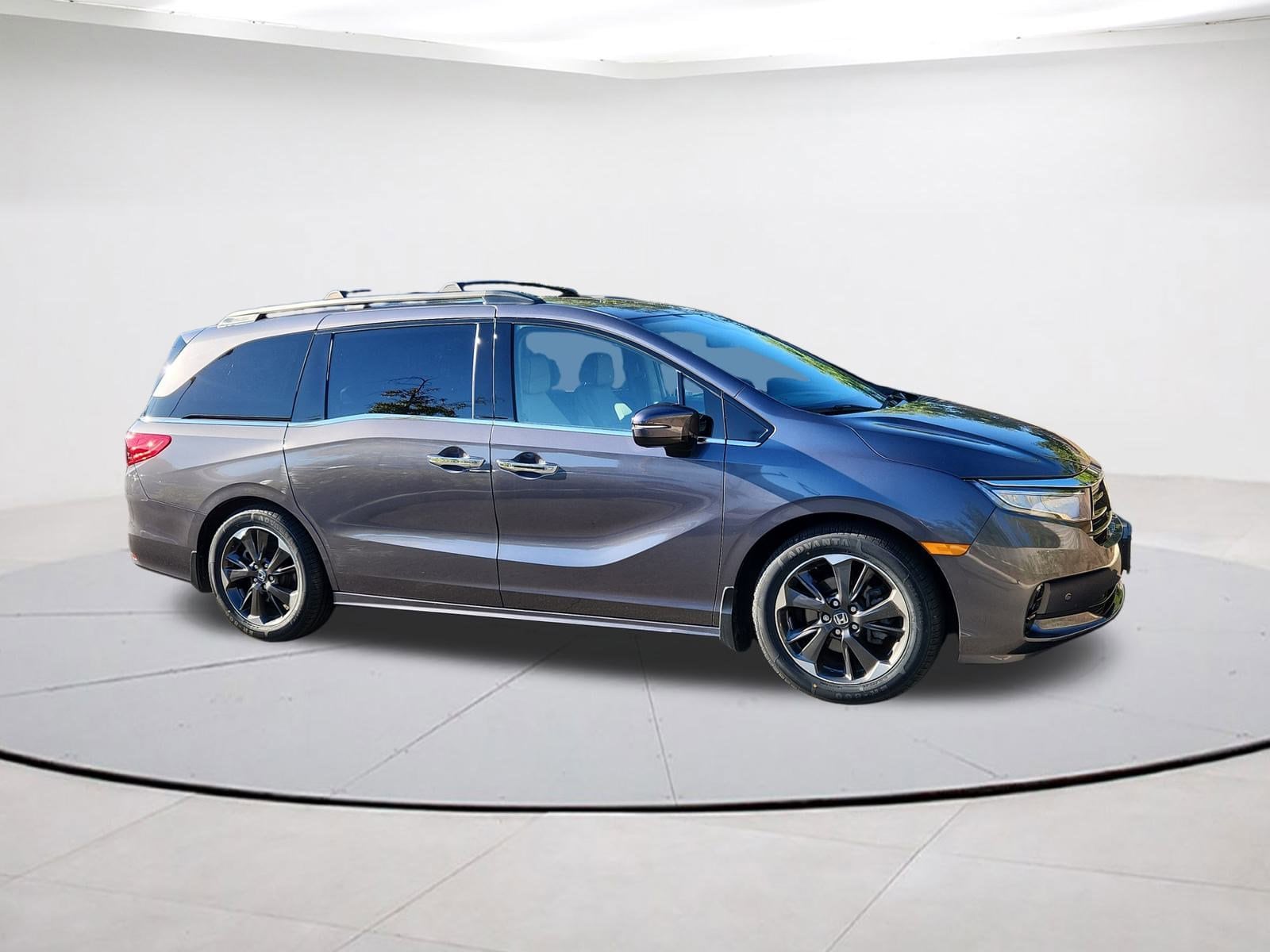 2022 Honda Odyssey Elite's photo