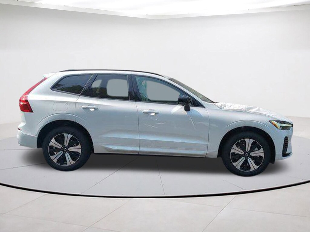 New 2025 Volvo XC60 plug-in hybrid T8 Core SUV