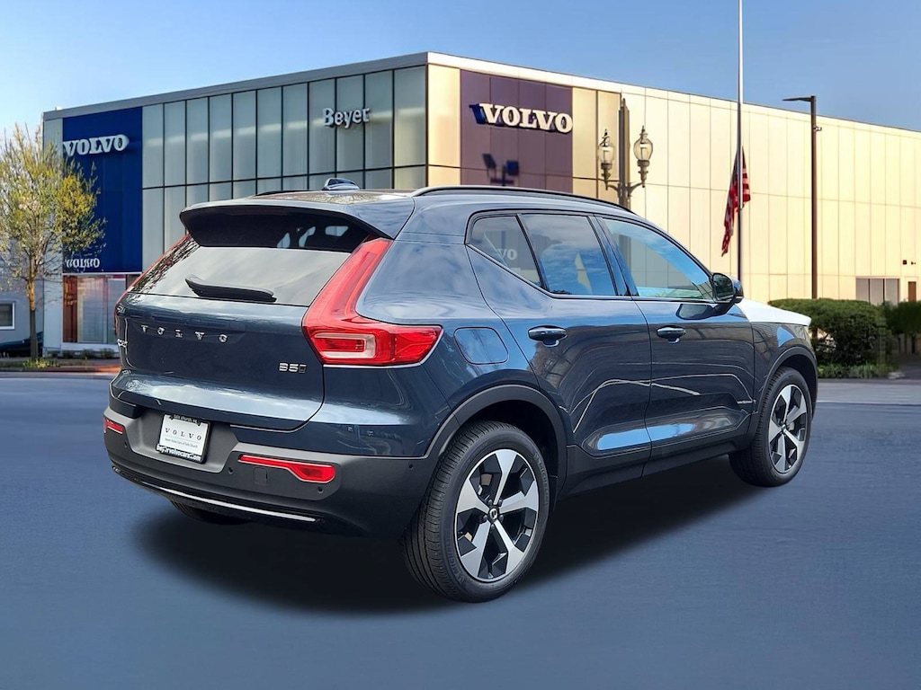 New 2026 Volvo XC40 B5 Plus SUV