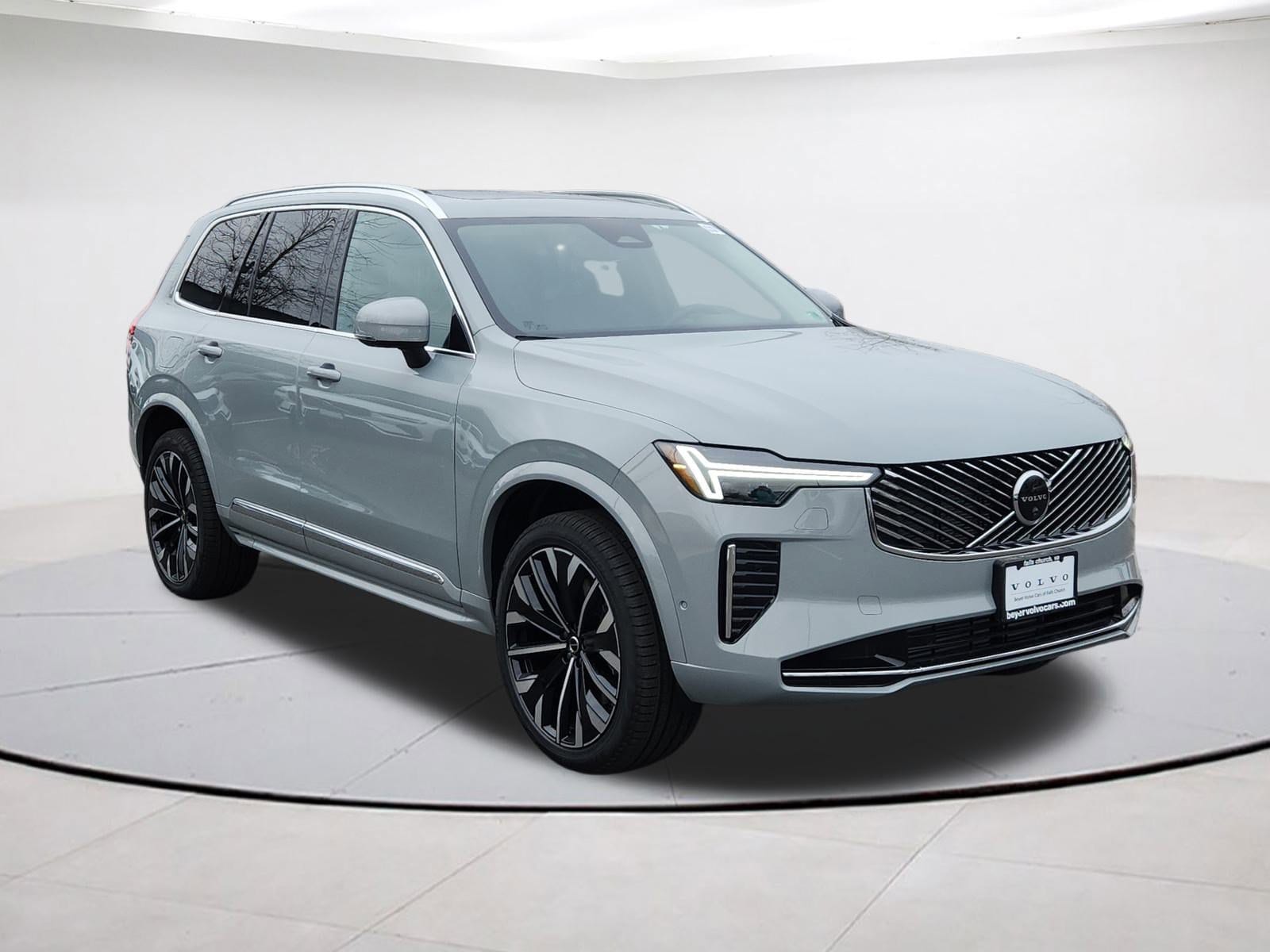 2026 Volvo XC90 Plus's photo