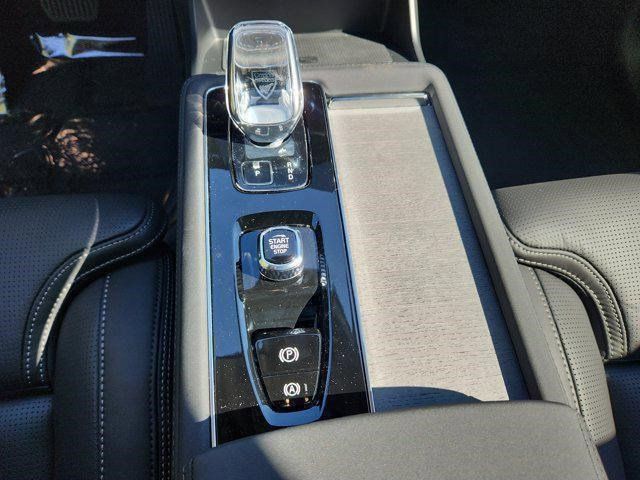 2026 Volvo XC90 Ultra - Photo 11