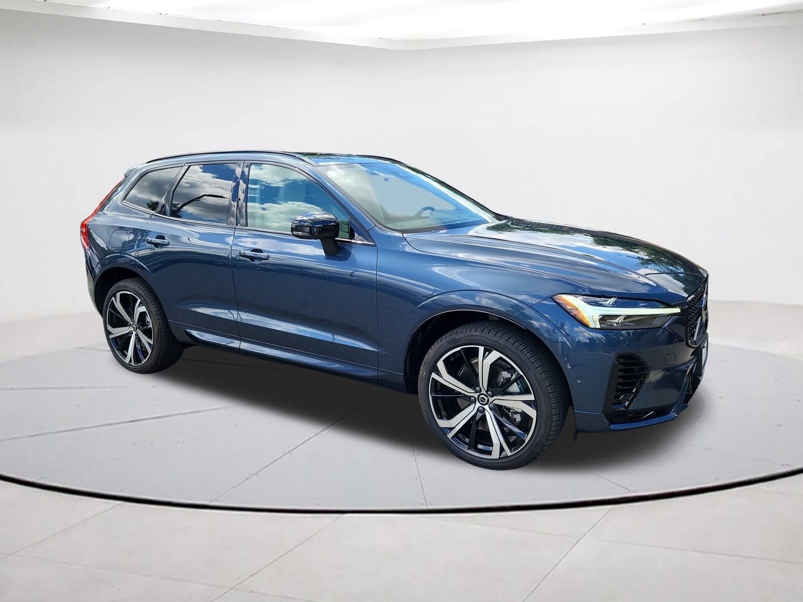 2025 Volvo XC60 Plug-In Hybrid T8 Ultra