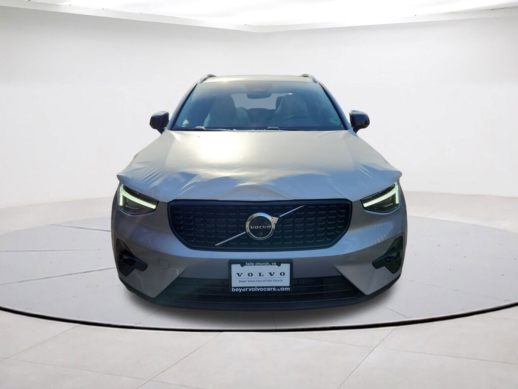 New 2026 Volvo XC40 B5 Ultra SUV