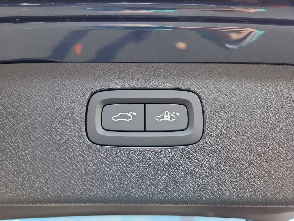 2026 Volvo XC90 Ultra - Photo 8