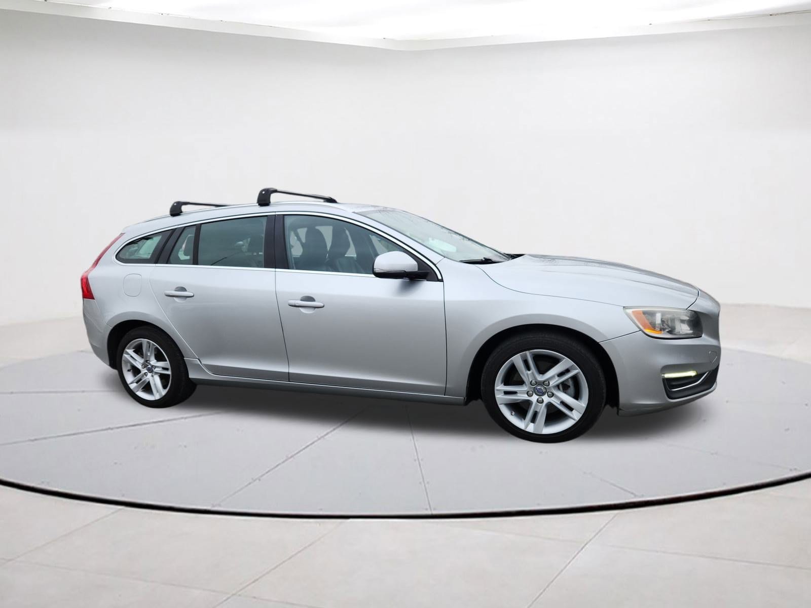 2015 Volvo V60 Premier's photo