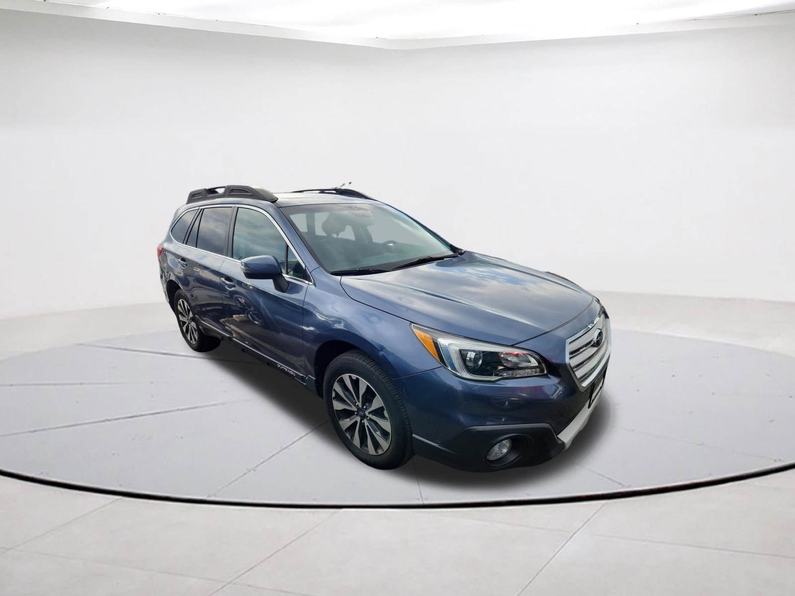 2016 Subaru Outback Limited's photo