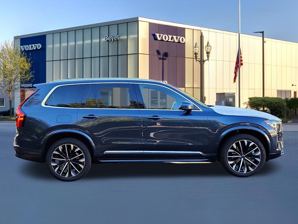 New 2026 Volvo XC90 plug-in hybrid T8 Ultra 7-Seater SUV