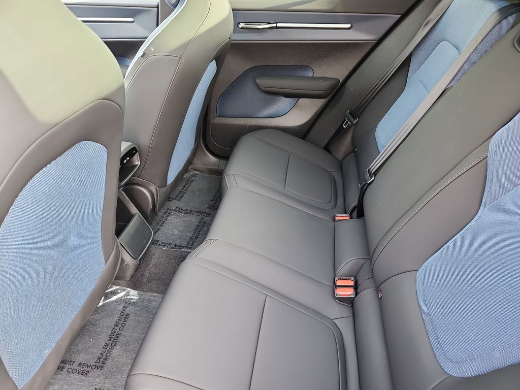 2025 Volvo EX30 Plus - Photo 20
