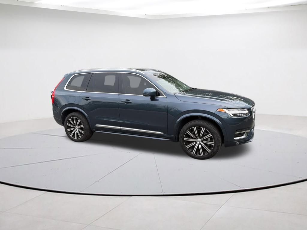 2025 Volvo XC90 B5 Core Bright 4WD's photo
