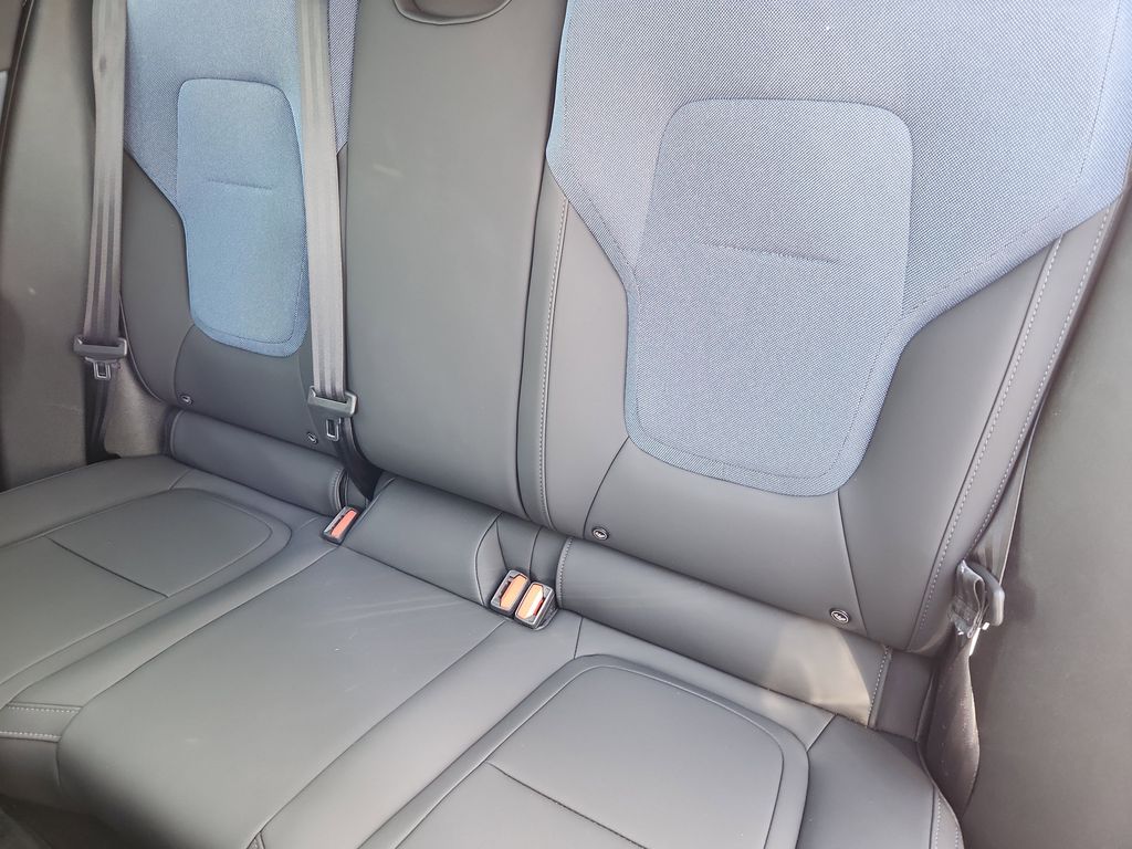 2025 Volvo EX30 Plus - Photo 19