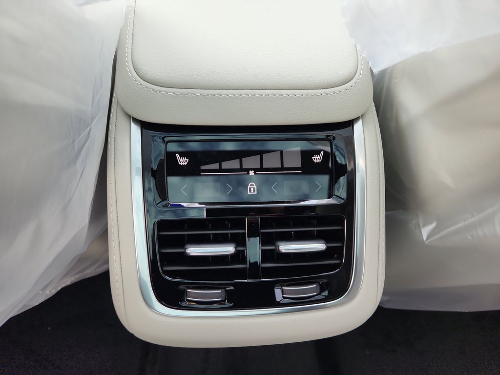 2026 Volvo XC90 Ultra - Photo 22