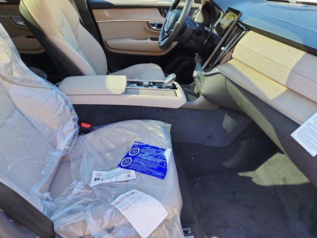 2026 Volvo XC90 Plus - Photo 25