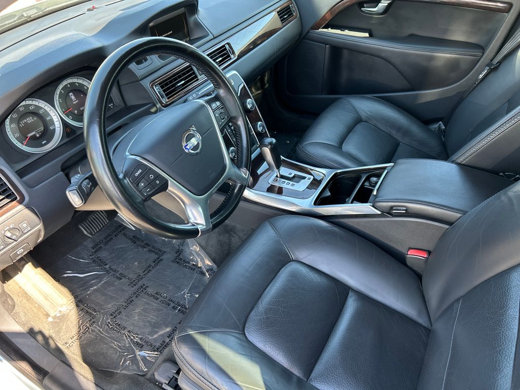 Used 2012 Volvo XC70 3.2 with VIN YV4952BL4C1130371 for sale in Falls Church, VA