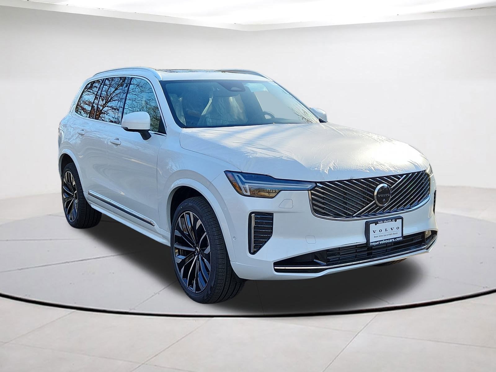 2026 Volvo XC90 Plus's photo