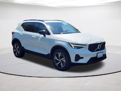 2026 Volvo XC40 B5 Core AWD SUV