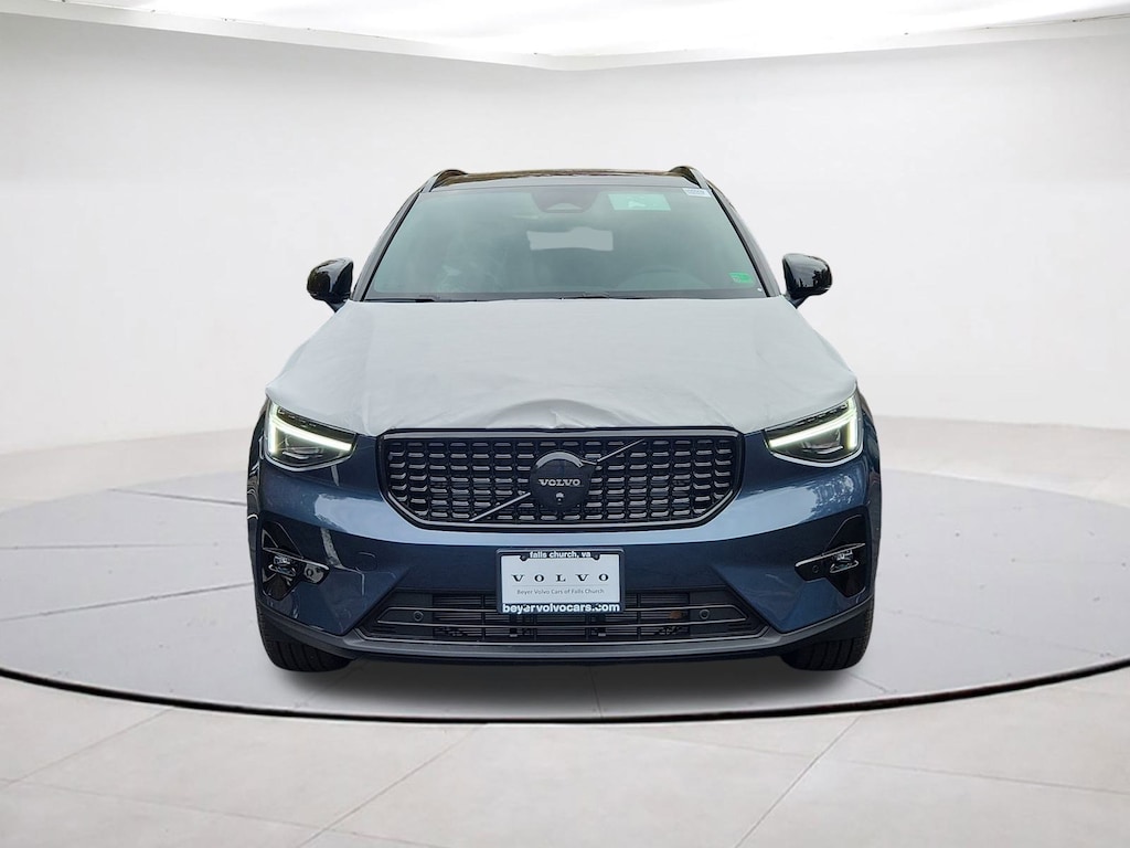 New 2026 Volvo XC40 B5 Ultra Black Edition SUV