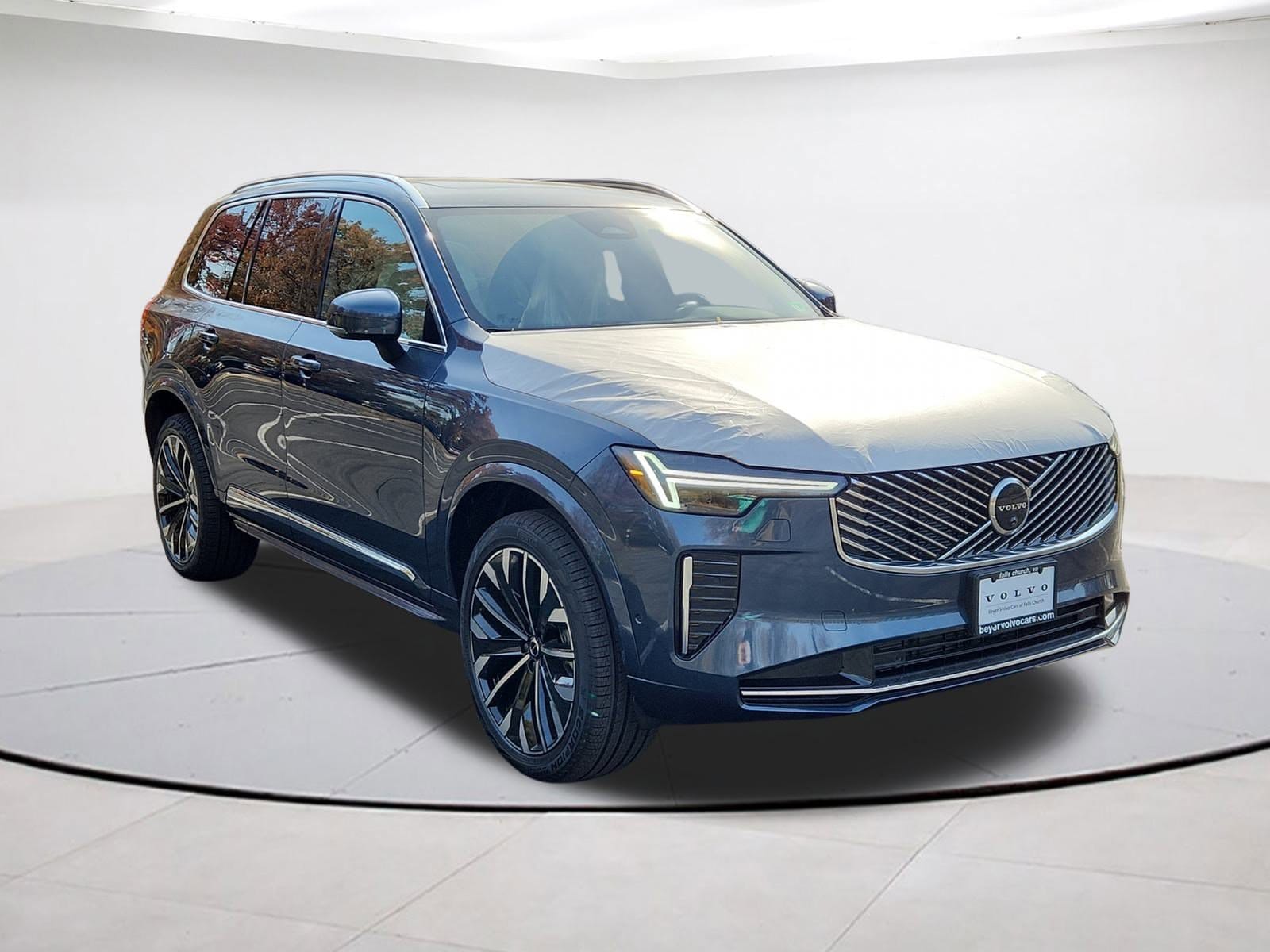 2026 Volvo XC90 Plus's photo