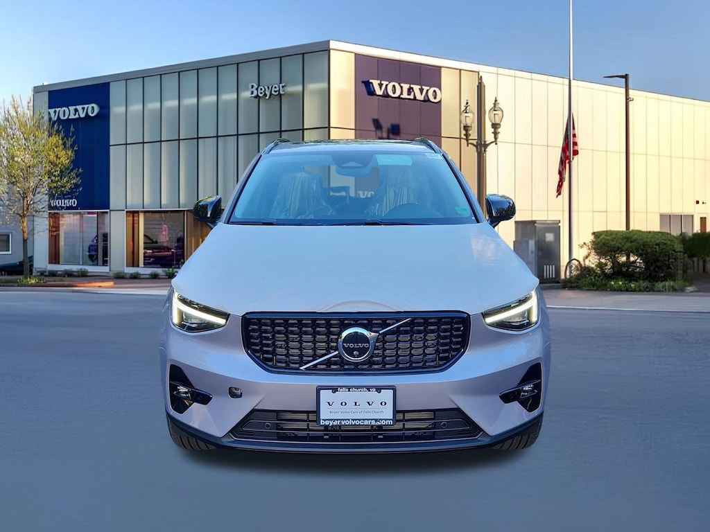 New 2026 Volvo XC40 B5 Ultra SUV