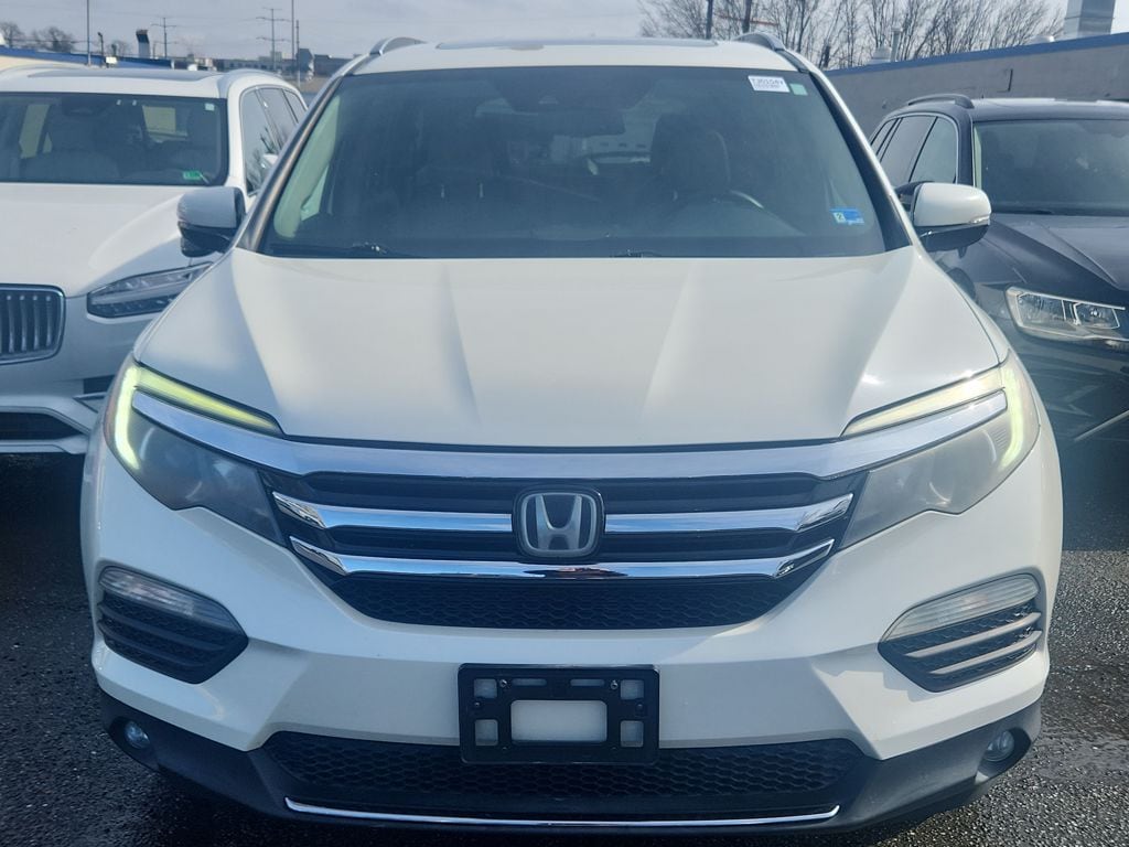 Used 2016 Honda Pilot Touring with VIN 5FNYF6H92GB029342 for sale in Falls Church, VA