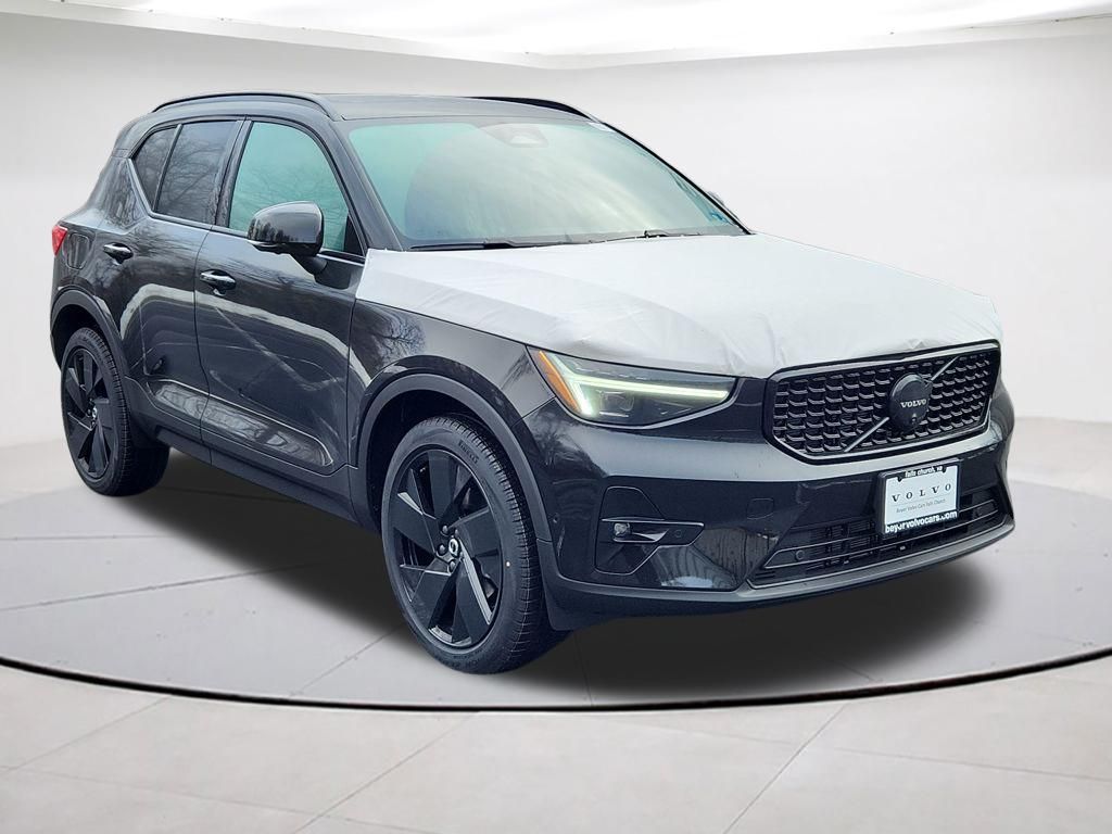 2026 Volvo XC40 B5 Ultra Ultra Black Edition AWD's photo
