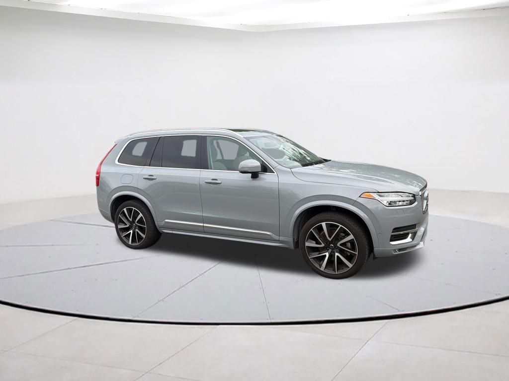 2025 Volvo XC90 B5 Plus Bright 4WD's photo