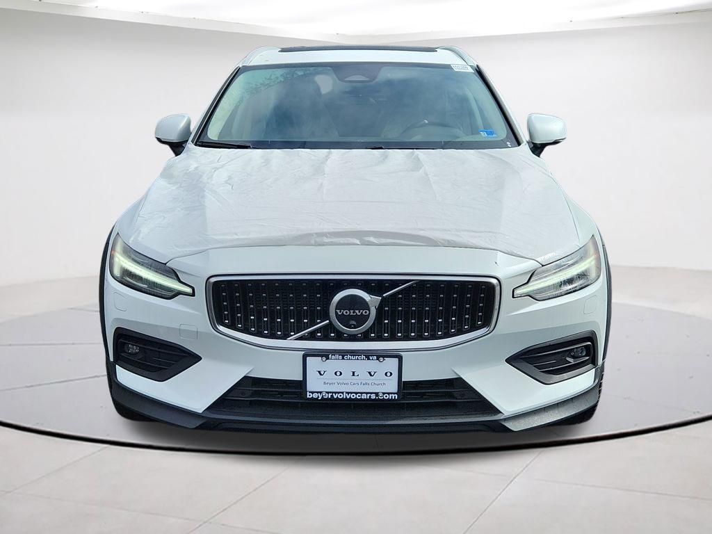 2026 Volvo V60 Cross Country Plus