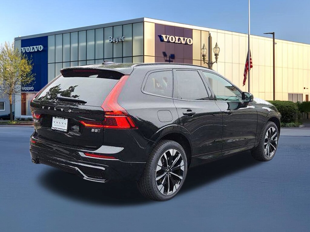 New 2026 Volvo XC60 B5 Plus SUV