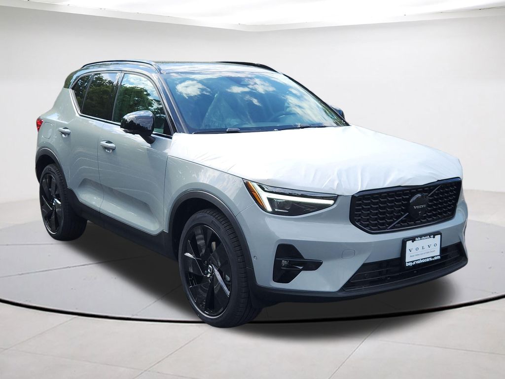 2026 Volvo XC40 B5 Ultra Ultra Black Edition AWD's photo