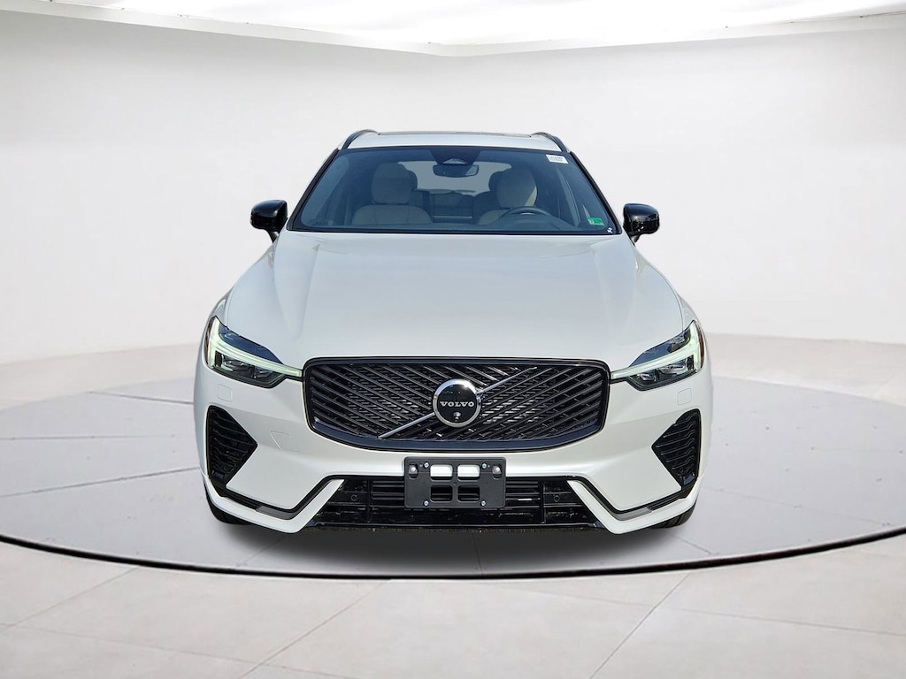 New 2026 Volvo XC60 plug-in hybrid T8 Plus SUV