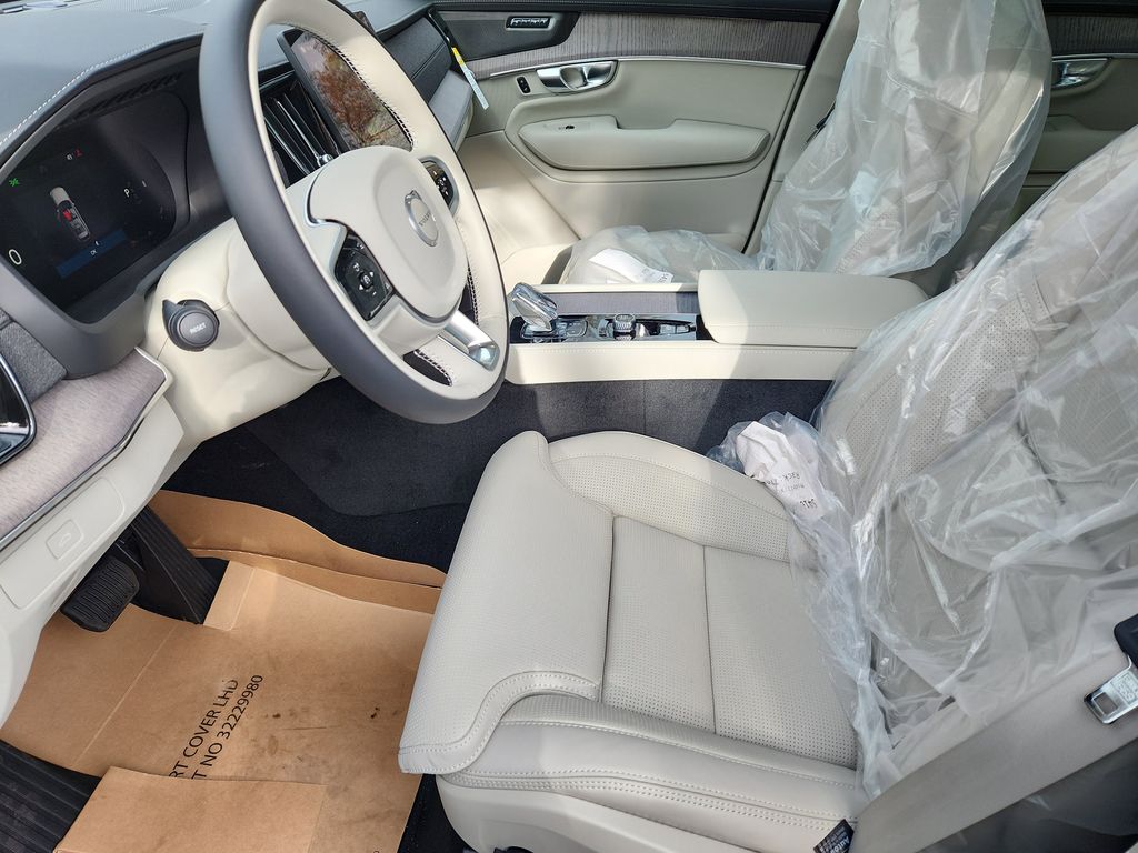 2026 Volvo XC90 Ultra - Photo 18