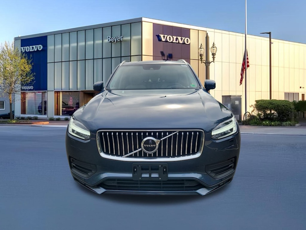 Used 2021 Volvo XC90 T6 Momentum 7 Passenger SUV
