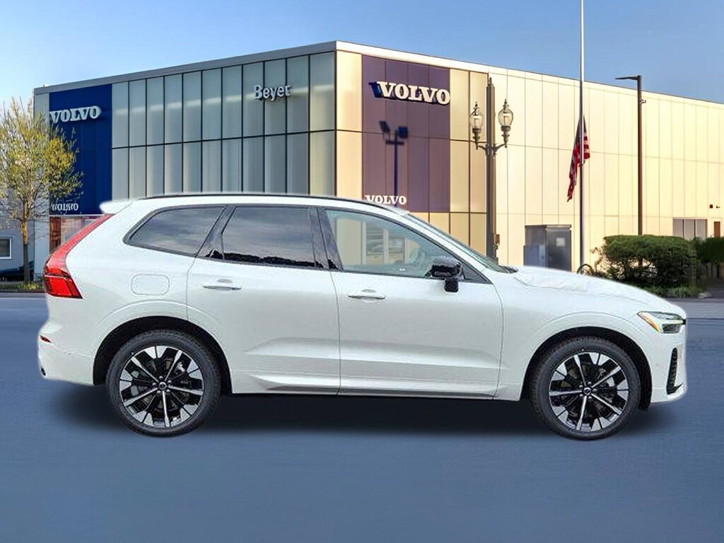 New 2026 Volvo XC60 plug-in hybrid T8 Plus SUV