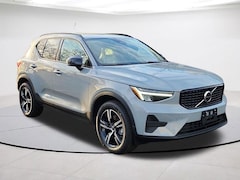 2026 Volvo XC40 B5 Core AWD SUV