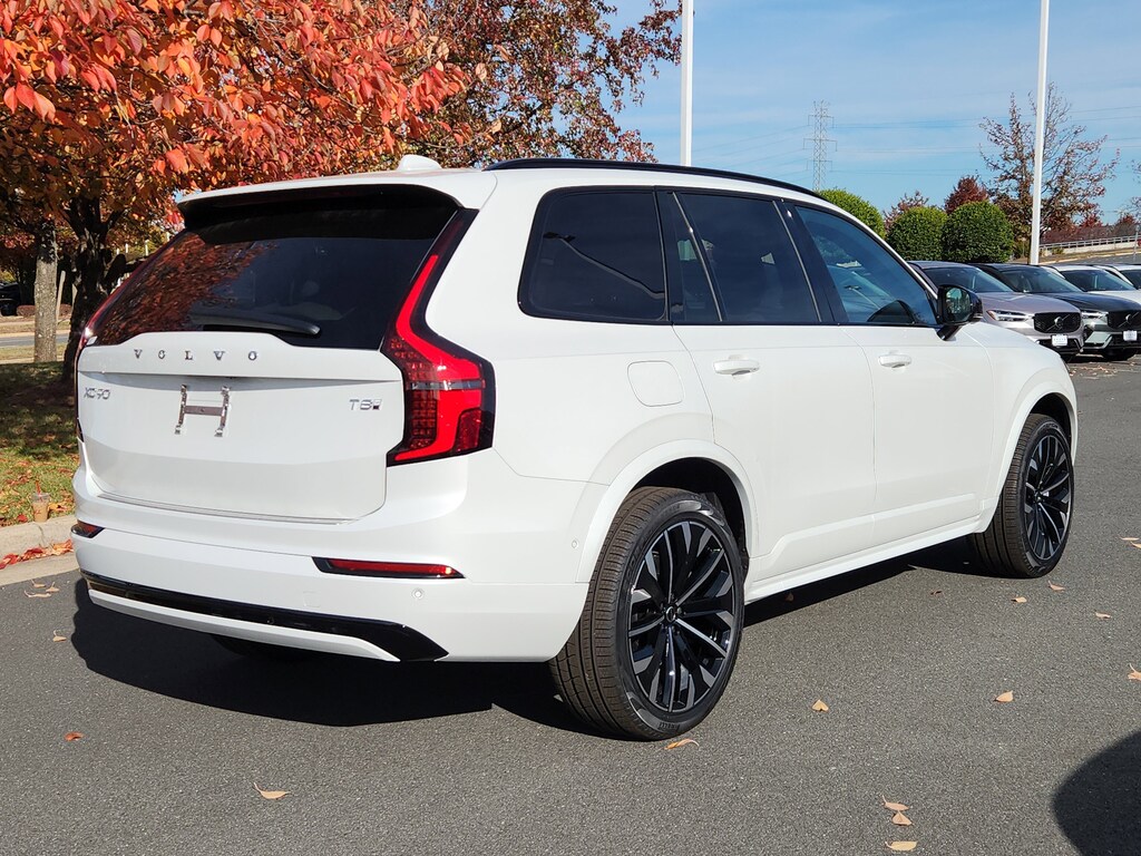 New 2026 Volvo XC90 plug-in hybrid T8 Ultra Dark Theme 7-Seater SUV
