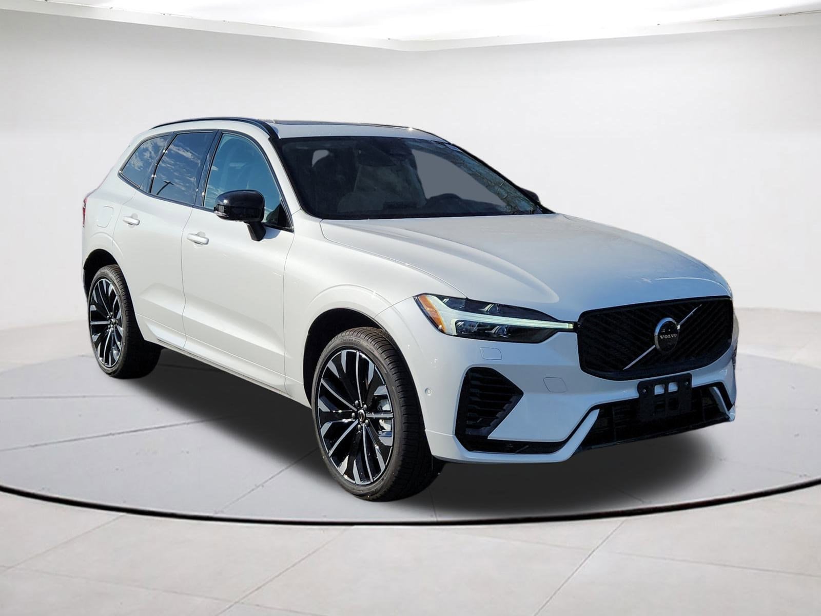 2026 Volvo XC60 Ultra's photo
