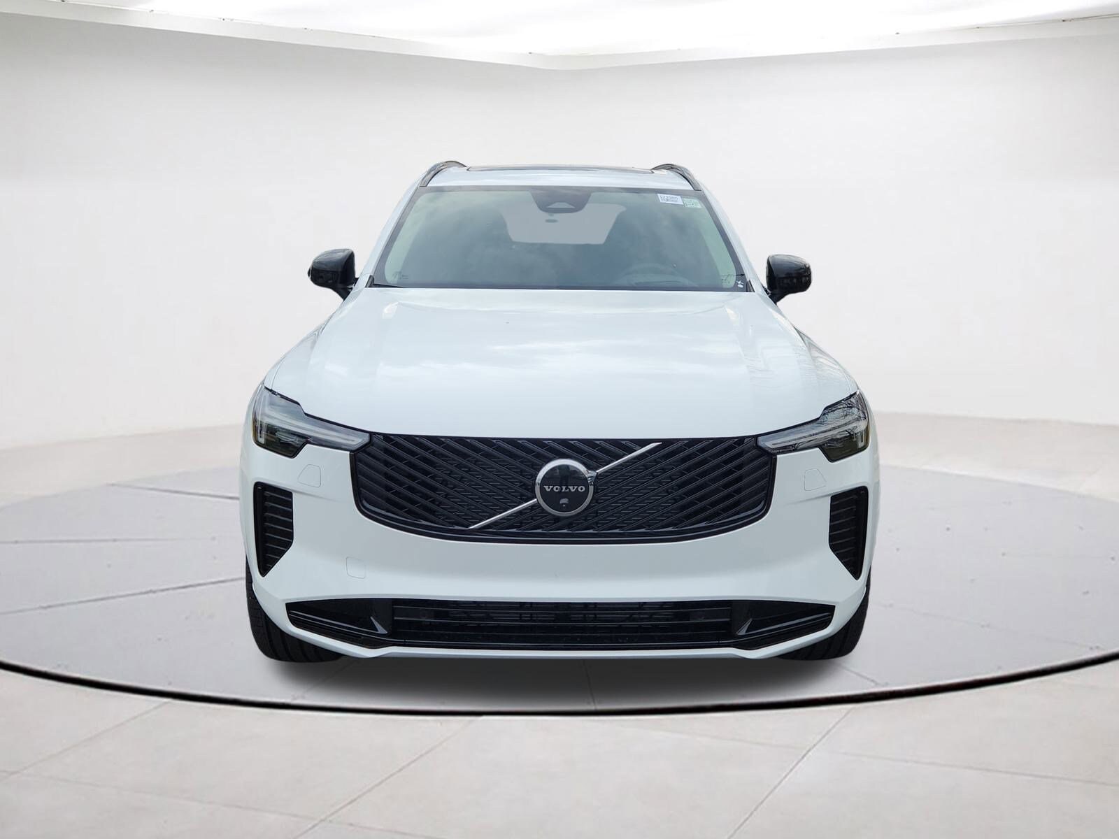 2026 Volvo XC90 AWD photo 2