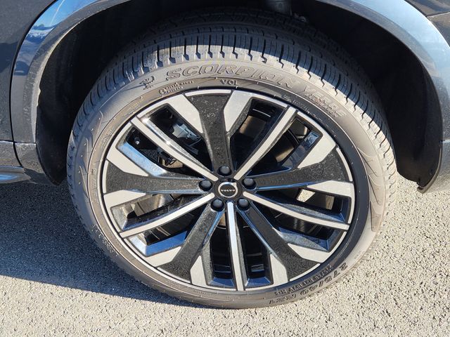 2026 Volvo XC90 Plus - Photo 9