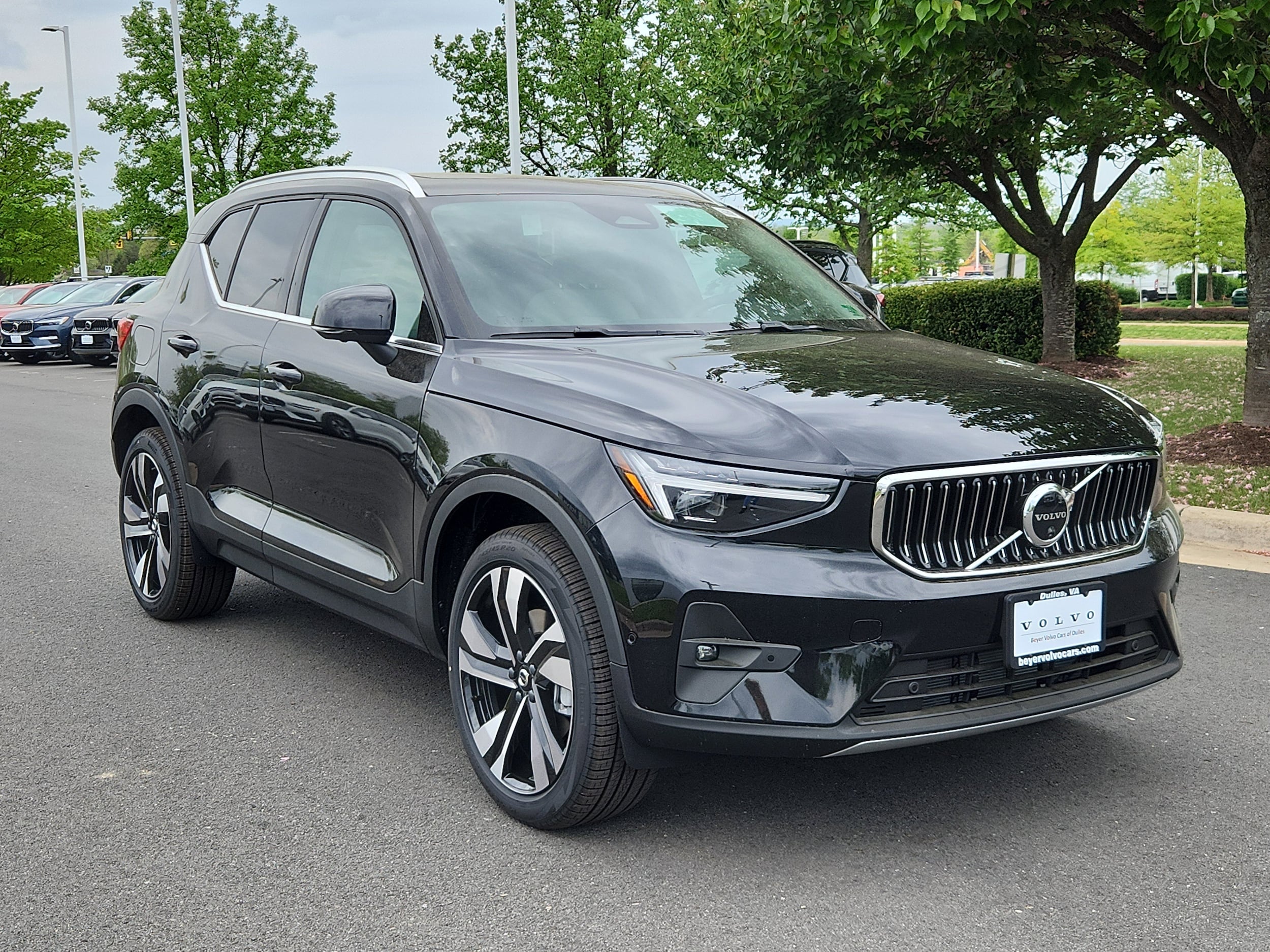 2025 Volvo XC40