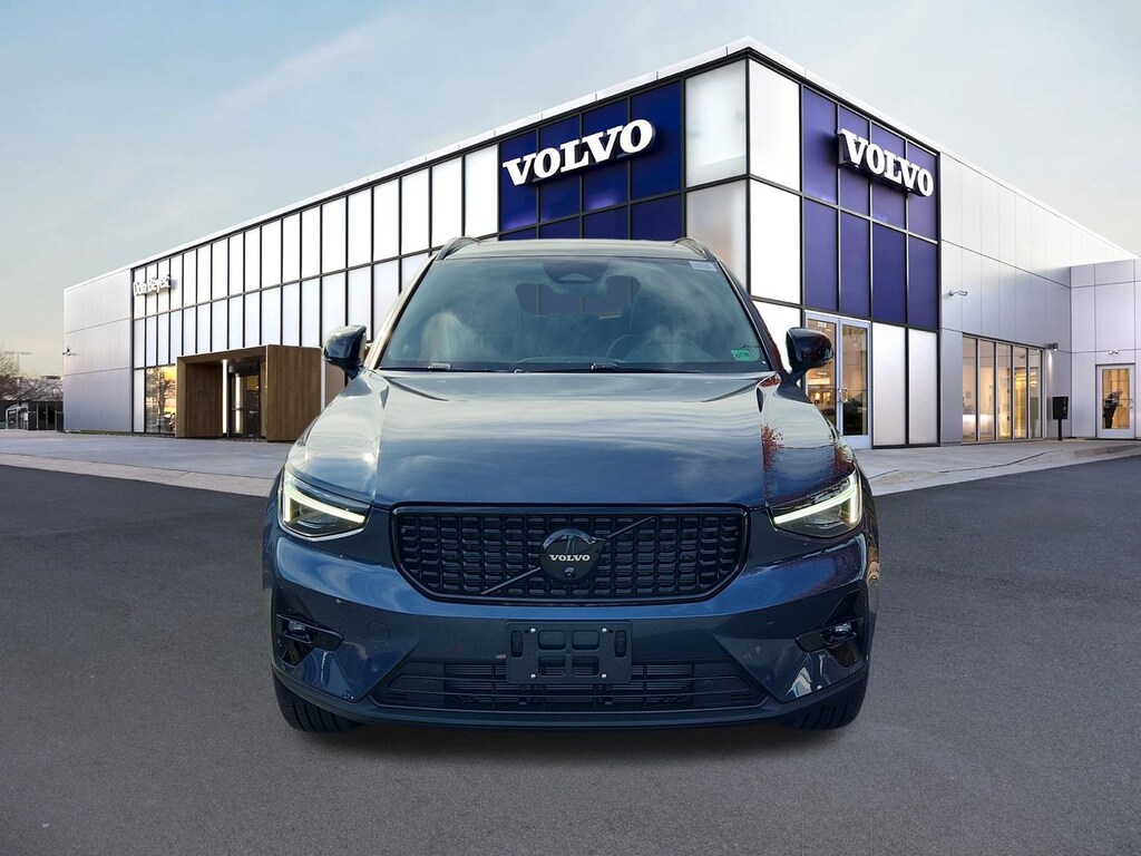 New 2026 Volvo XC40 B5 Ultra Black Edition SUV