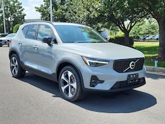 2026 Volvo XC40 B5 Plus SUV