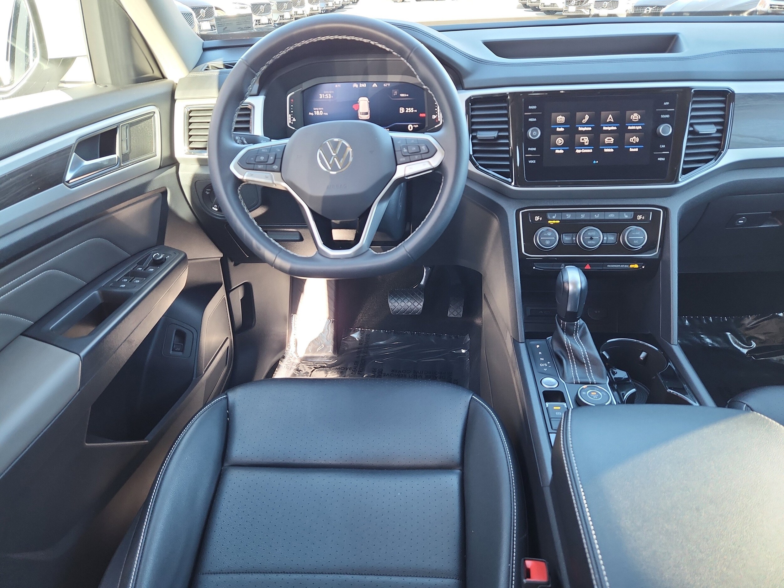 2023 Volkswagen Atlas V6 SE Technology photo 2