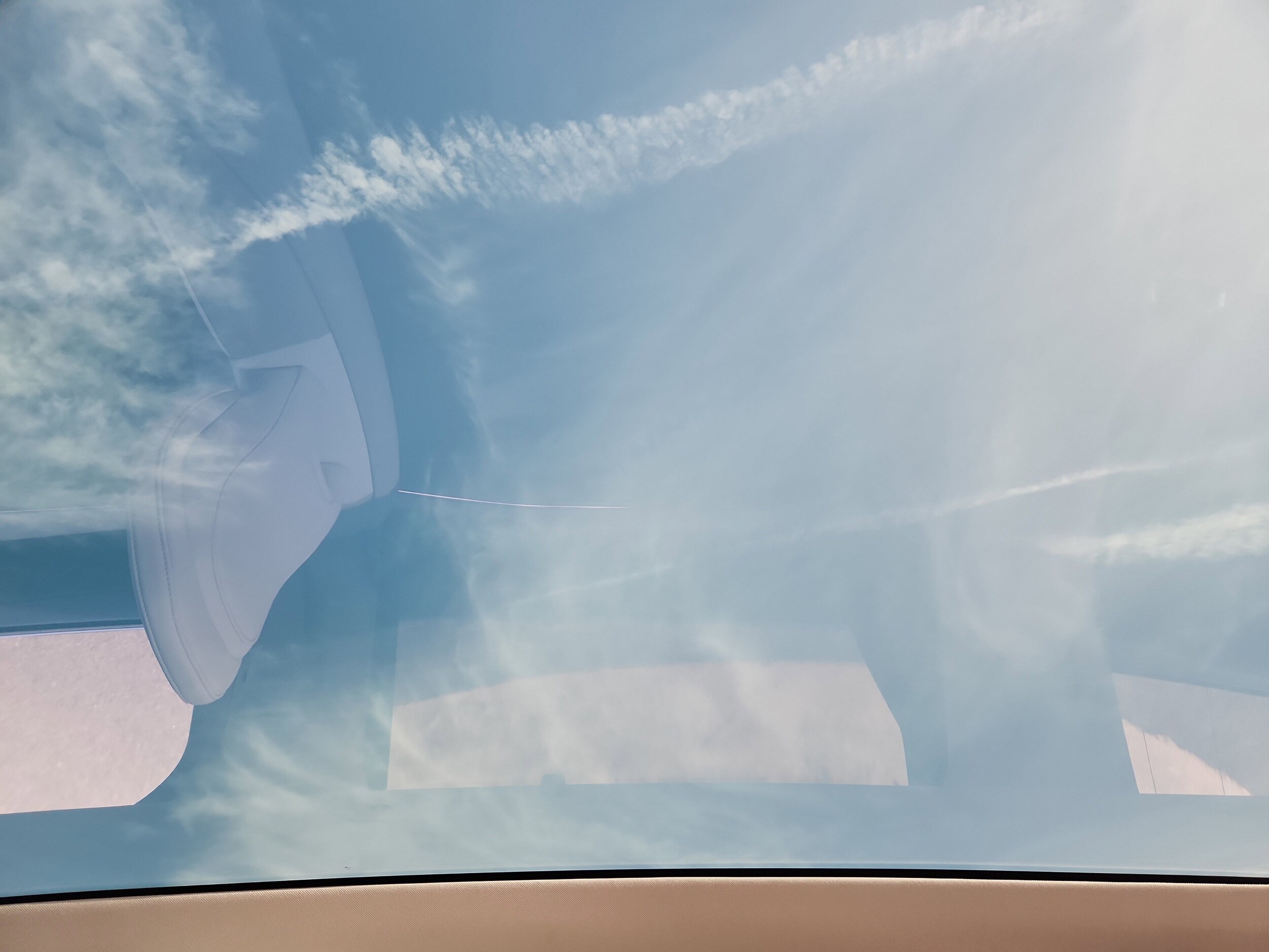 2025 Volvo EX90 Plus