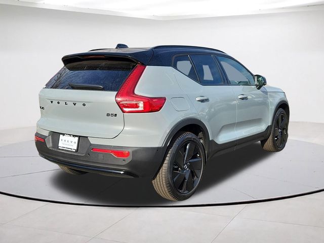 2026 Volvo XC40 Ultra Black Edition - Photo 4