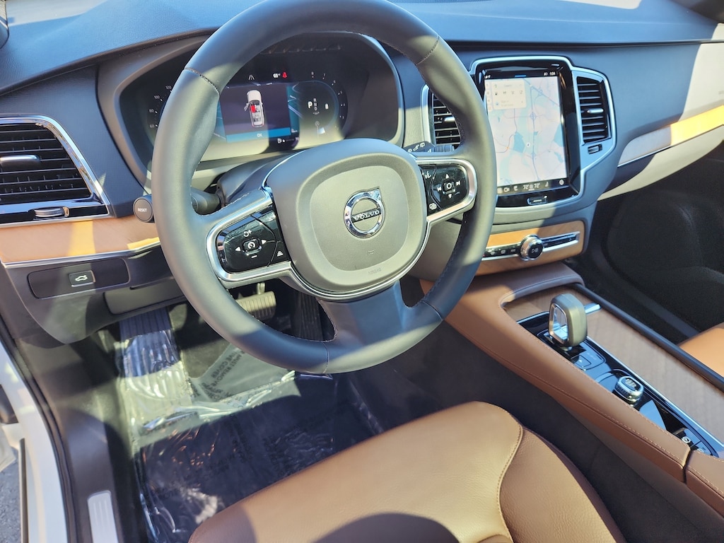 Certified 2024 Volvo XC90 B6 Plus Bright Theme B6 AWD Plus Bright Theme 7P