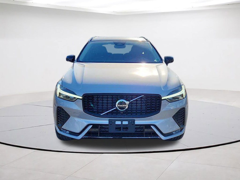 New 2025 Volvo XC60 B5 Core SUV