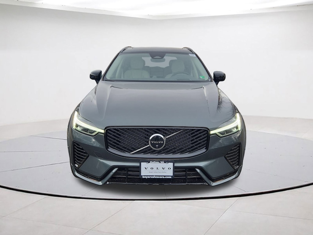 New 2026 Volvo XC60 plug-in hybrid T8 Ultra SUV